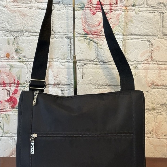 Black Max New York Collection Messenger  Bag - Picture 1 of 5